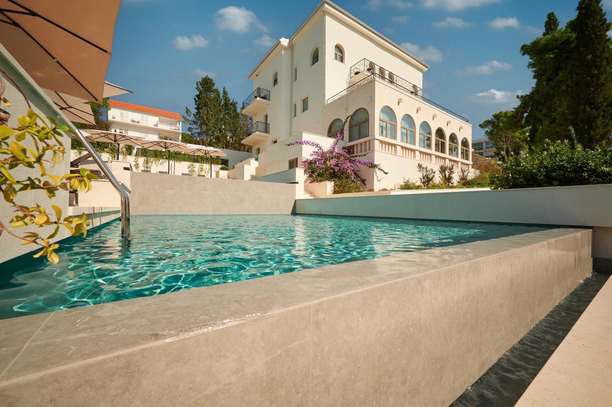 Hotel Moeesy, Blue & Green Oasis ฮวาร์ ภายนอก รูปภาพ